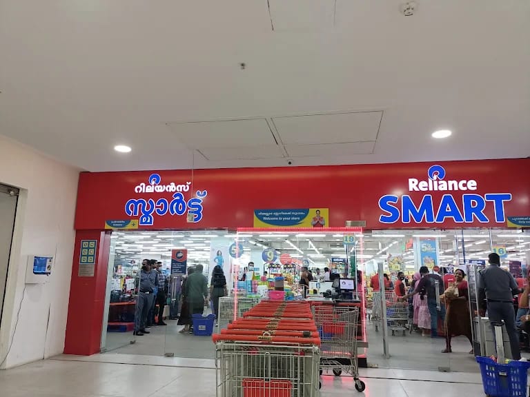 Stores, shops and malls image 3